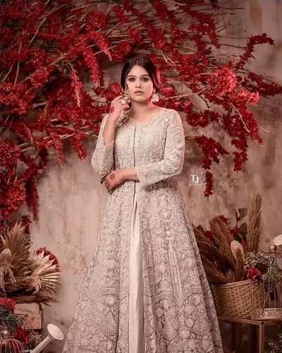 Akshaya Deodhar Wiki